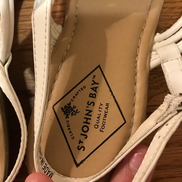 Sandles - Picture 2 of 2